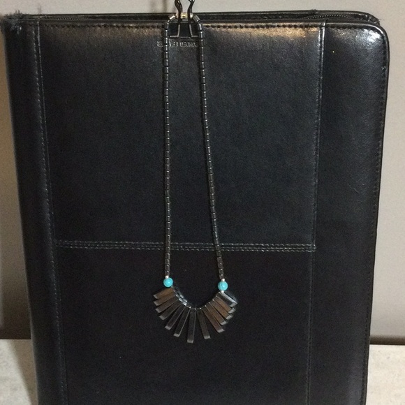 Hematite bead with turquoise bead and hematite fan pendant necklace - Picture 2 of 6